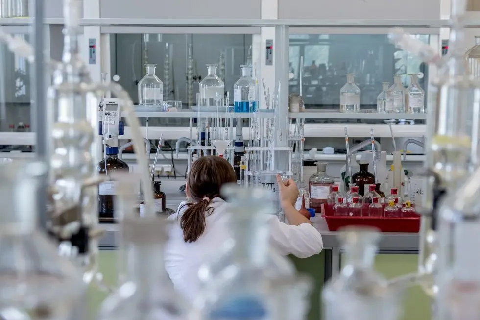 Análisis químicos en laboratorio - Kunak