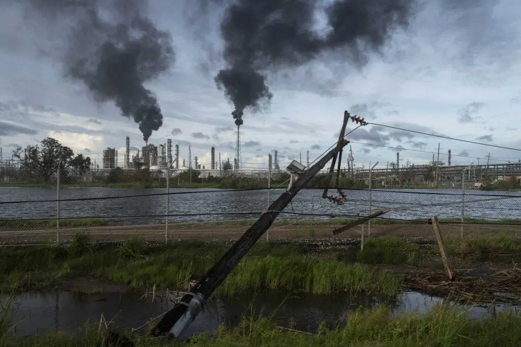Oil refinery in LaPlace, Louisiana. USA Photo by Michael Robinson Chavez/The Washington Post via Getty Images - Kunak