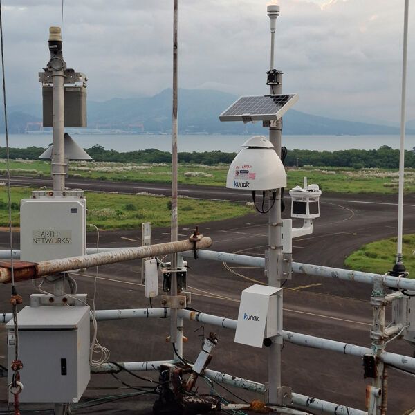 Estación Kunak AIR Pro monitorizando la calidad del aire y el ruido en el Aeropuerto Internacional de Subic Bay (Filipinas) - Kunak
