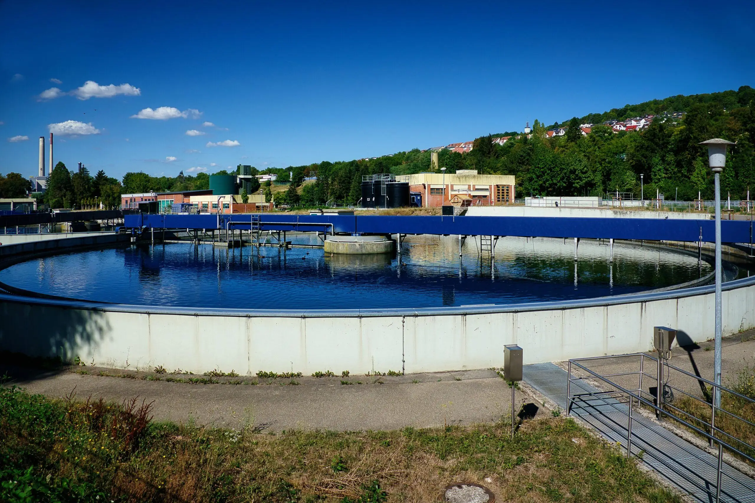 La surveillance environnementale des stations d’épuration permet d’optimiser les mesures de contrôle et d’efficacité opérationnelle afin de garantir des environnements plus sains et durables_Kunak