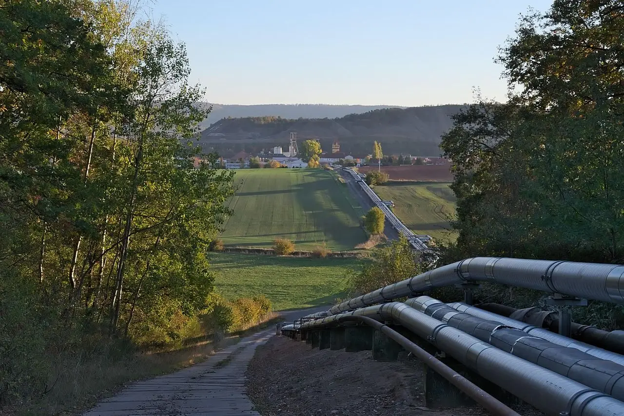 Detecting leaks in oil pipelines is essential to understand tropospheric ozone dynamics and, in general, to monitor atmospheric pollution – Kunak