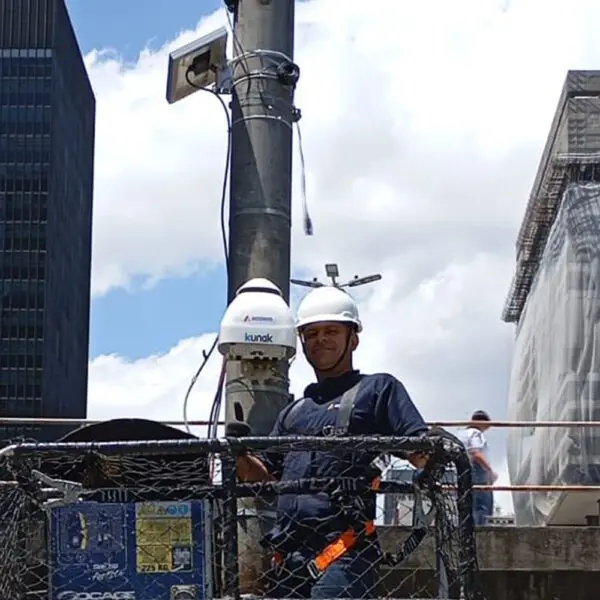 Distrito de bajas emisiones en Rio de Janeiro - Río de Janeiro crea el primer distrito de baja emisión de Brasil con monitoreo avanzado del aire para mejorar la salud y la sostenibilidad urbana.