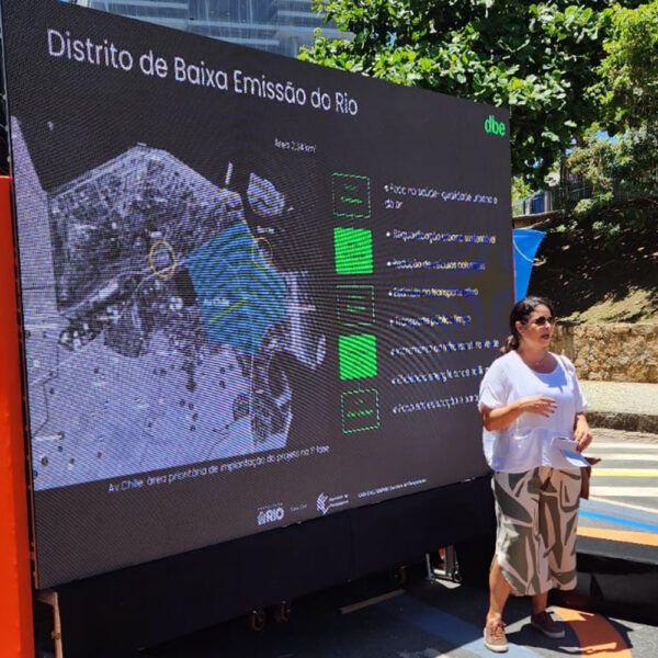 Distrito de bajas emisiones en Rio de Janeiro - Río de Janeiro crea el primer distrito de baja emisión de Brasil con monitoreo avanzado del aire para mejorar la salud y la sostenibilidad urbana.