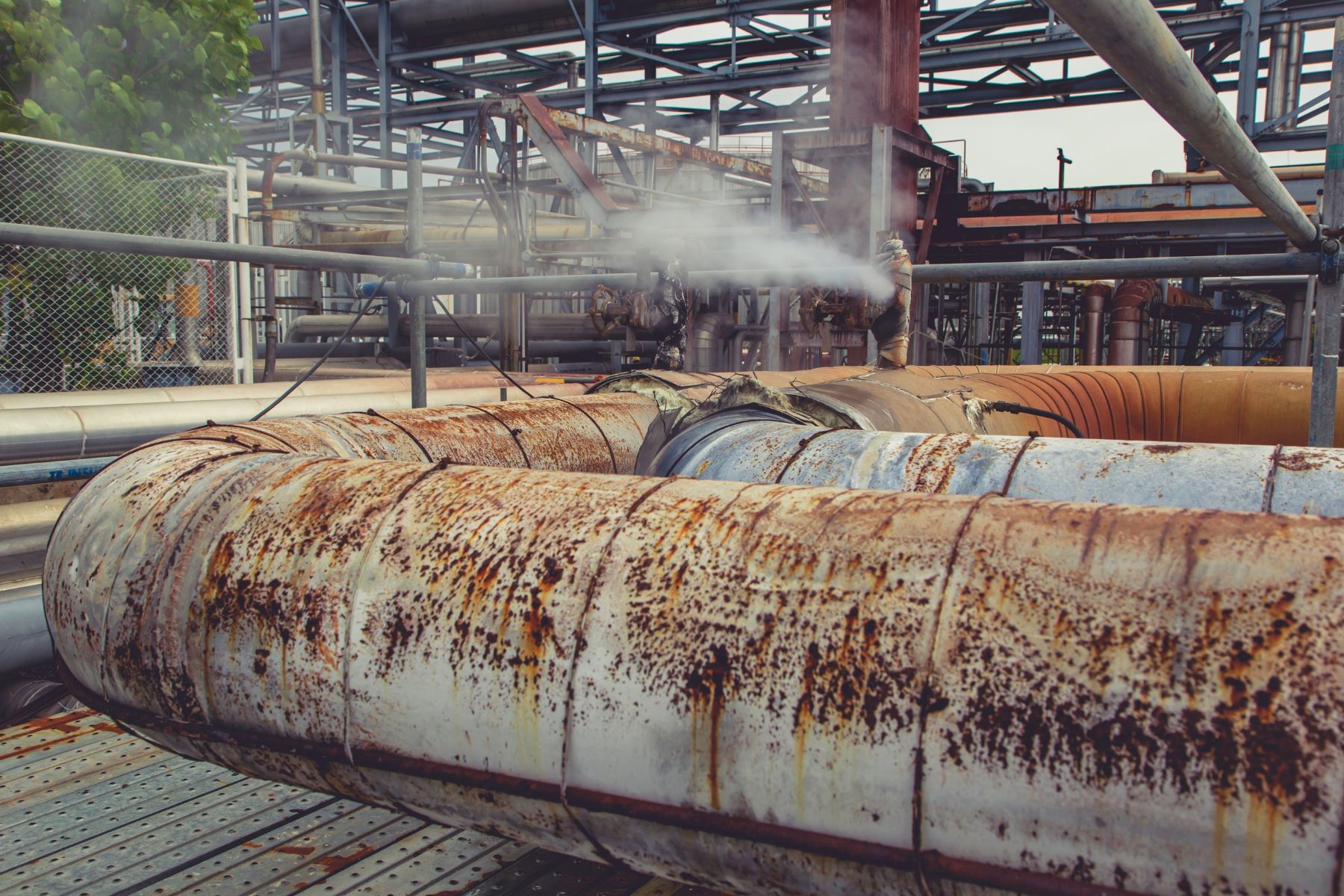 Los sensores industriales para sistemas LDAR actúan en función del compuesto a detectar, la sensibilidad requerida y las condiciones del entorno analizado. - Kunak