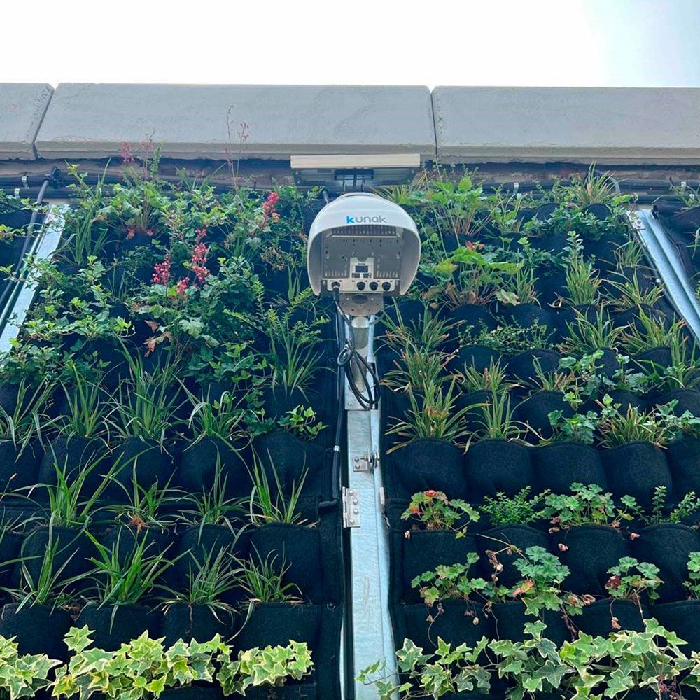 Kunak AIR Pro air quality station installed on one of the vertical gardens in the Calle 30 Natura project in Madrid - Kunak