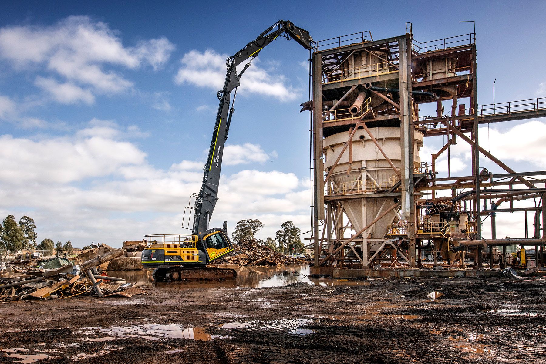 Military or mining sites: where explosives, mercury, arsenic or other inorganic contaminants are present, these substances are dispersed as dust during excavation work on remediation projects. - Kunak