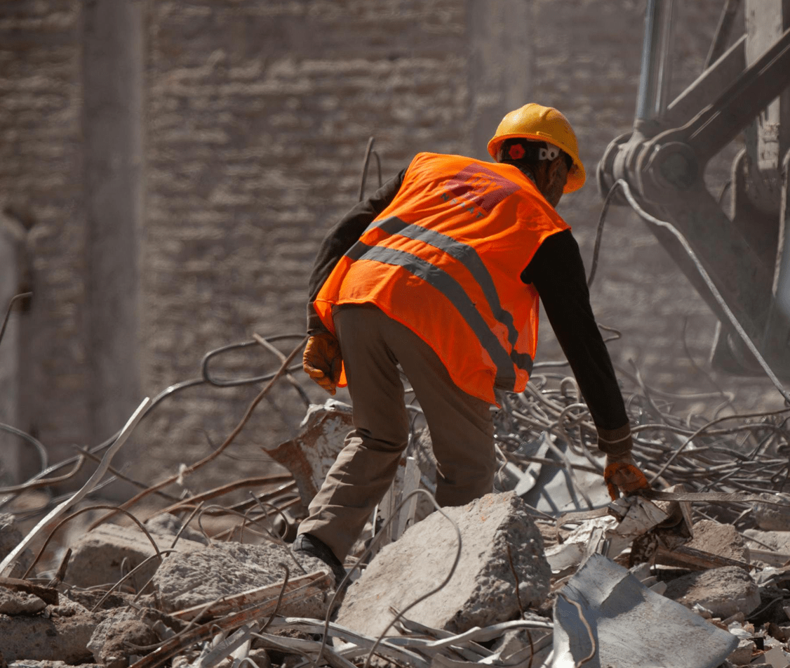 Real-time air monitoring systems allow identification of emission sources, protection of workers and nearby communities, verification of remediation effectiveness and assurance of environmental compliance. - Kunak