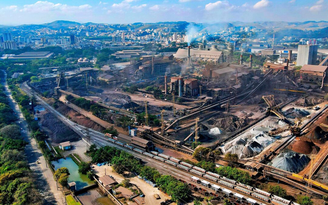Fenceline monitoring at industrial sites: continuous monitoring and emission detection