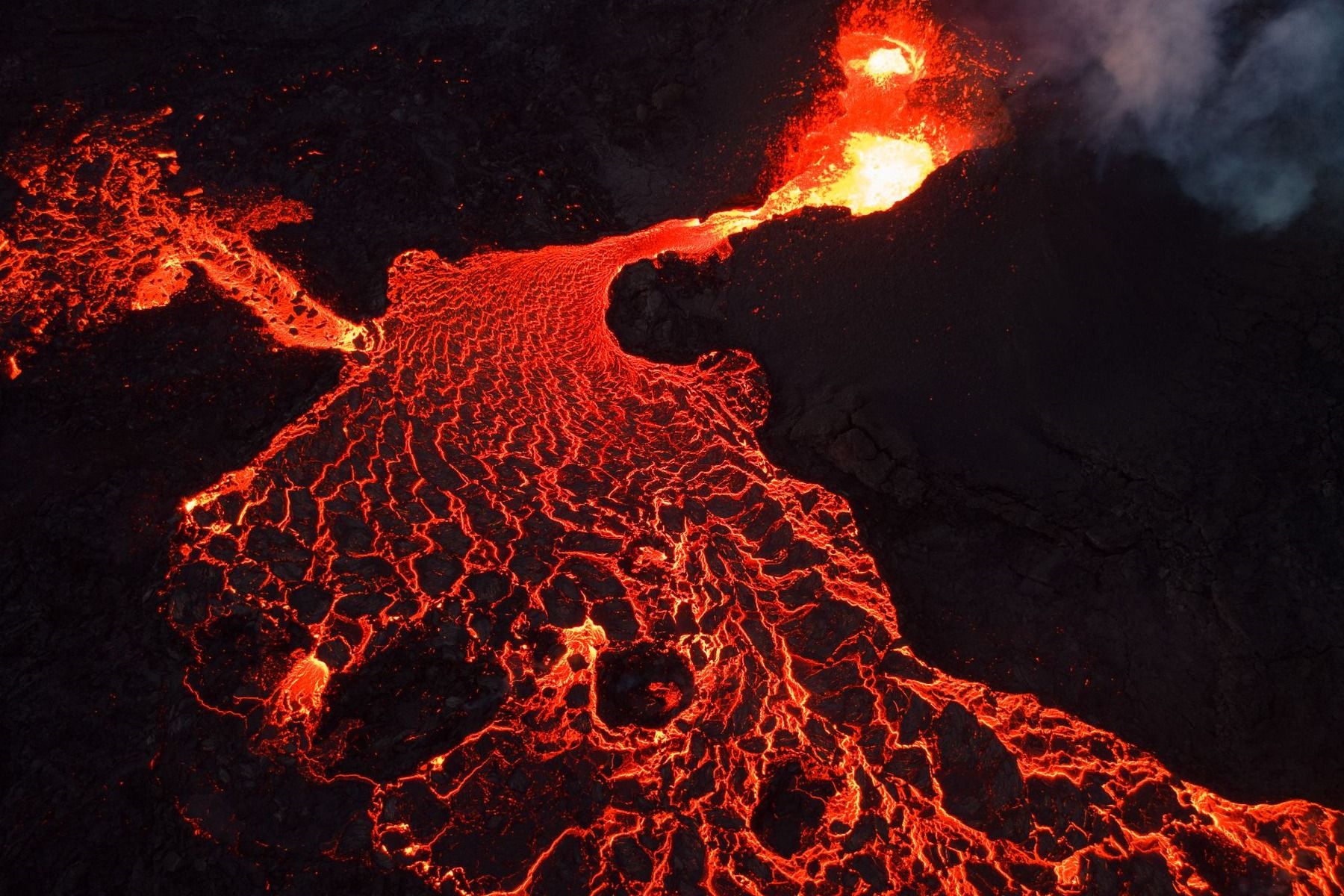 Las erupciones volcánicas inyectan aerosoles que provocan un enfriamiento temporal en la atmósfera. - Kunak
