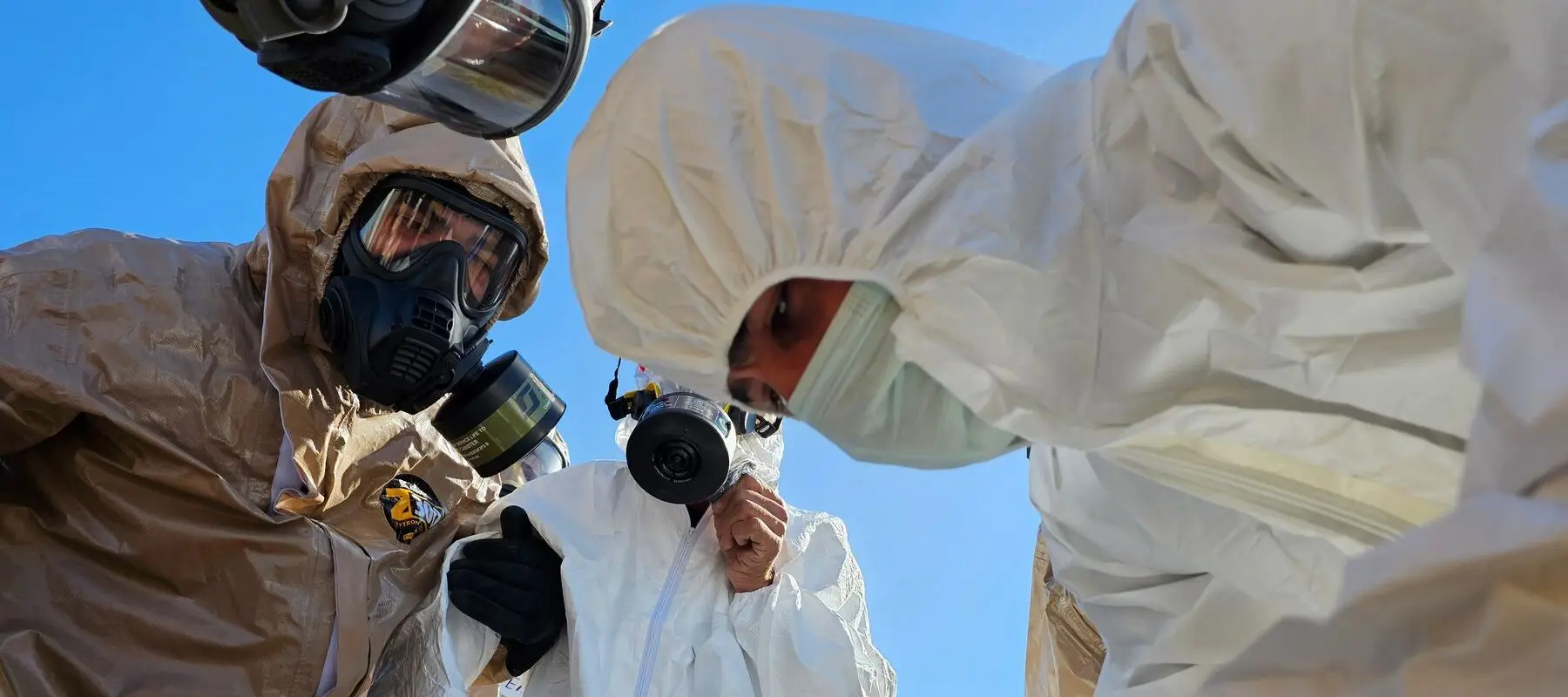 No toda anomalía ambiental constituye necesariamente una emergencia, por ejemplo un pico puntual de partículas en suspensión puede tener una explicación operativa sin suponer un riesgo real. - Kunak